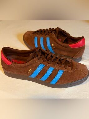 Brand New Adidas Originals x
Billy's 'Japan City Series' Kyoto in brown.
